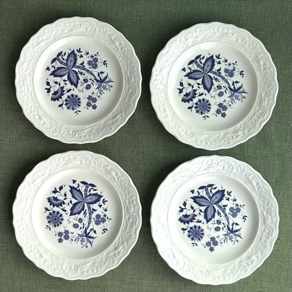 Mt. Clemens Pottery Other - (4) VINTAGE purple onion 7” floral salad plates beautiful embossed rim